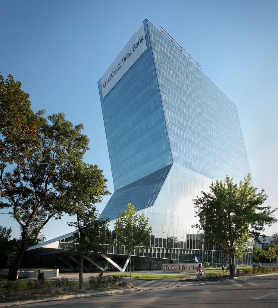 clădiri comerciale sustenabile, UniCredit Tower București