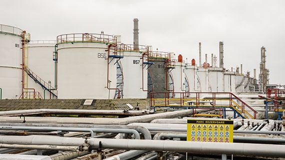 Tradiția petrolieră a României, rafinăria Petromidia